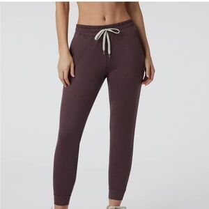 NWOT Vuori joggers in size Medium. Buttery soft!